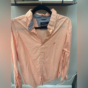 Men’s Nautica shirt